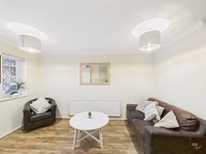 LIVING ROOM- click for photo gallery